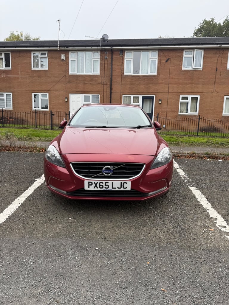 Volvo, V40, Hatchback, 2015, Manual, 1969 (cc), 5 doors