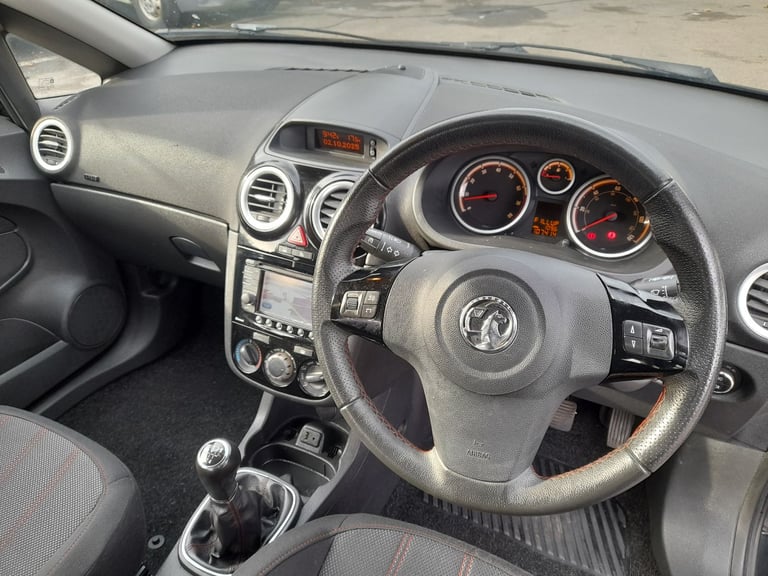 Vauxhall corsa 1.2 sxi sat nav long mot