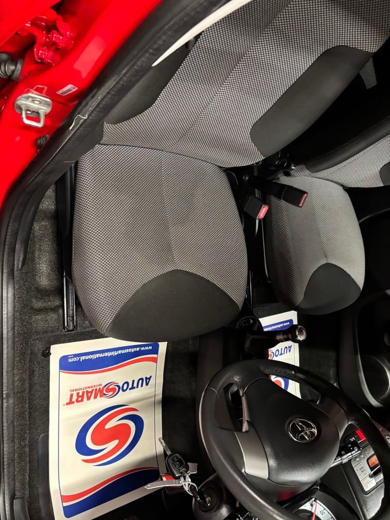 2013 Toyota AYGO 1.0 VVT-i Move with Style 5dr HATCHBACK Petrol Manual