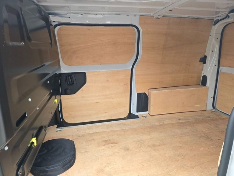 2023 Citroen Dispatch E 1000 75 kWh Enterprise M in white, 12,000 miles, full service history, 1 ...