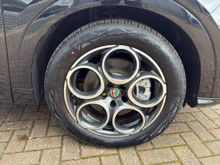 2023 Alfa Romeo Tonale 1.5 MHEV Ti 5dr Auto Hatchback Petrol Automatic