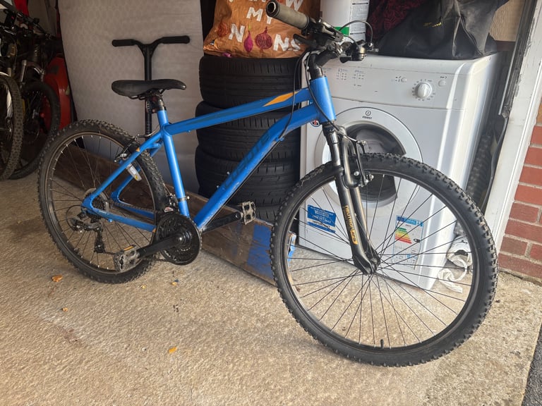 image for Mountain Bike 26" Wheel 21 Speed Bicycle 17.5 frame