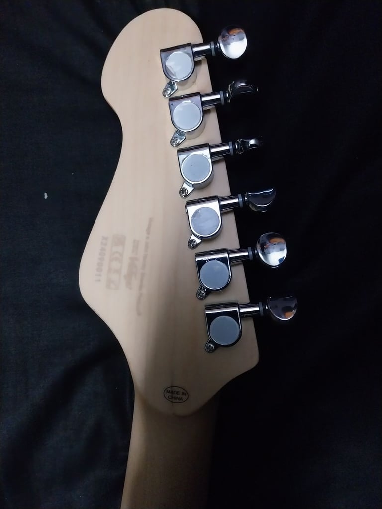 VINTAGE Coaster series full size electric guitar