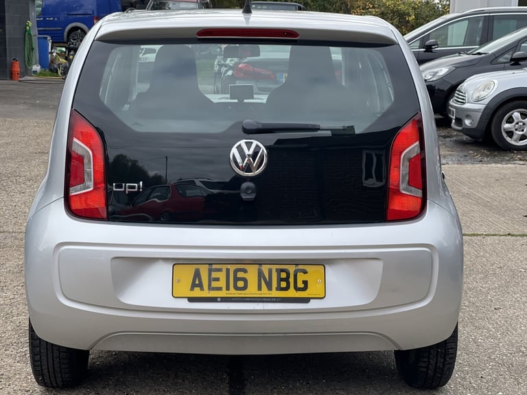 VOLKSWAGEN UP 1.0 Move up! 2016