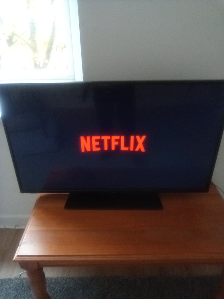 image for 43 inch bush smart tv
