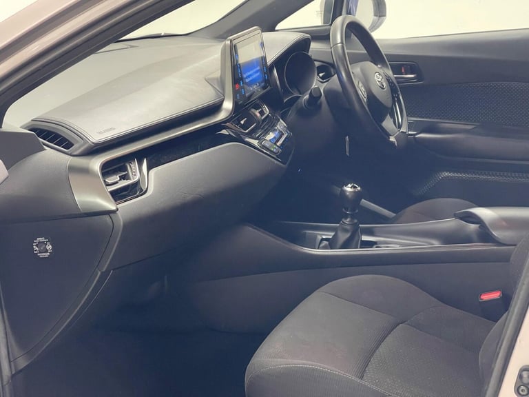 2018 Toyota C-HR 1.2 VVT-i Icon Euro 6 (s/s) 5dr HATCHBACK Petrol Manual