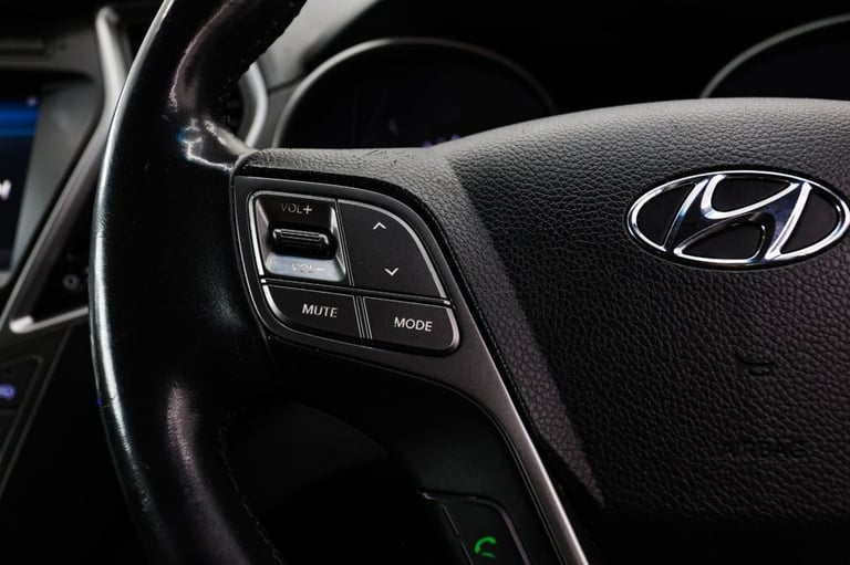 2016 Hyundai Santa Fe 2.2 CRDi Blue Drive Premium 5dr Auto [7 Seats] ESTATE DIESEL Automatic