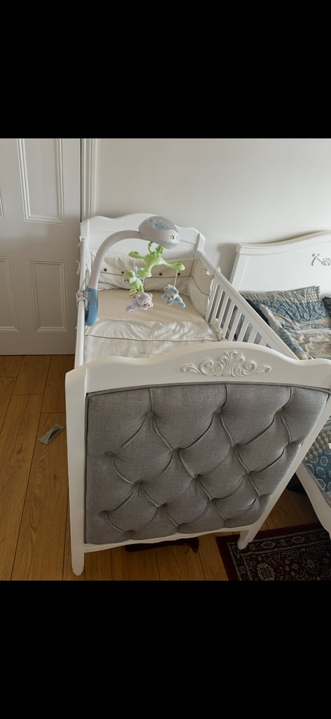 Mee-go Epernay Cot Bed with Mattress for Sale
