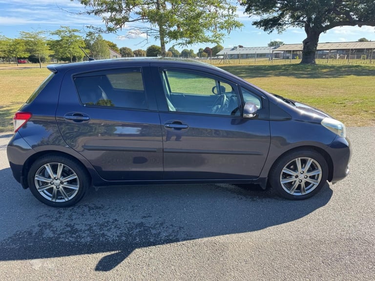 TOYOTA YARIS 1.3 Dual VVT-i SR 2012