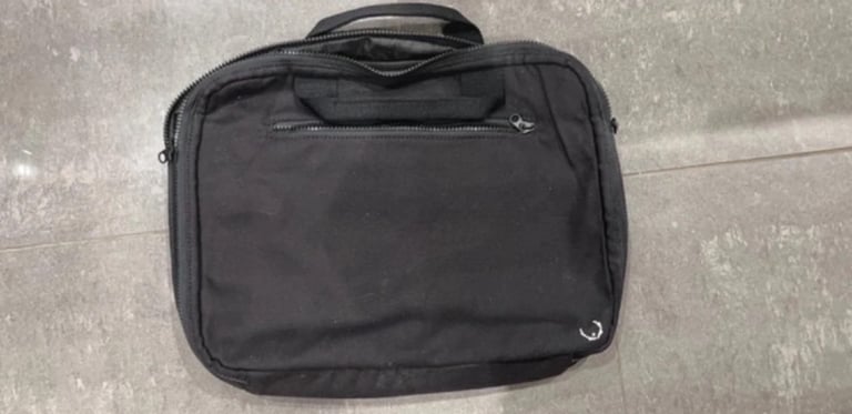 Ironstag laptop bag for 15in 