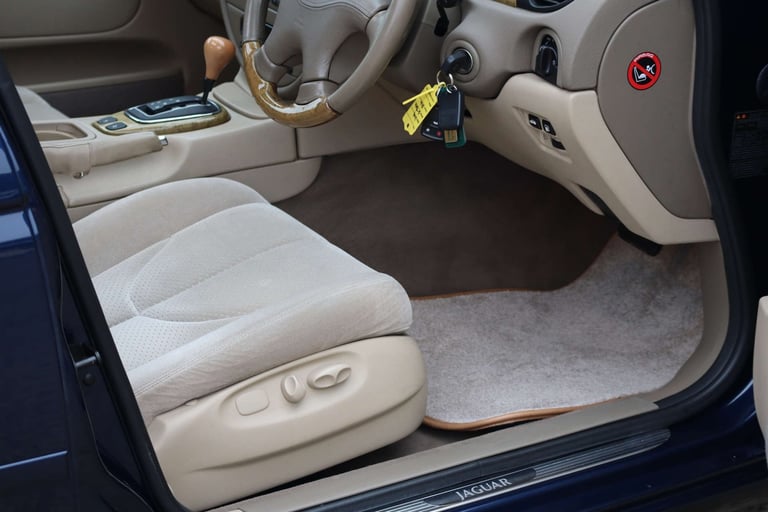 1999 Jaguar S-Type 3.0 V6 4dr Auto SALOON PETROL Automatic