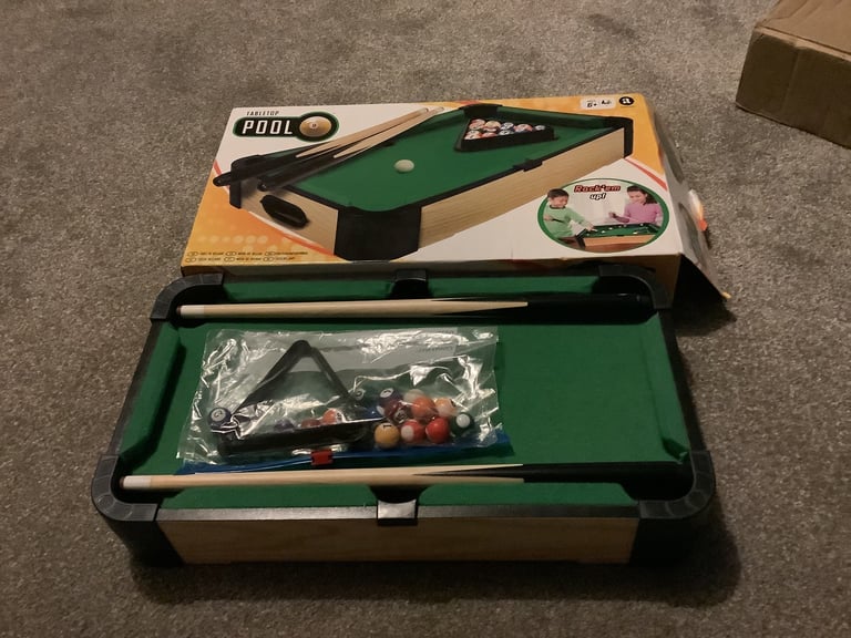 TABLETOP POOL TABLE