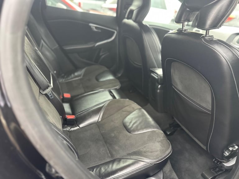 2015 Volvo V40 2.0 T2 R-Design Euro 6 (s/s) 5dr HATCHBACK Petrol Manual