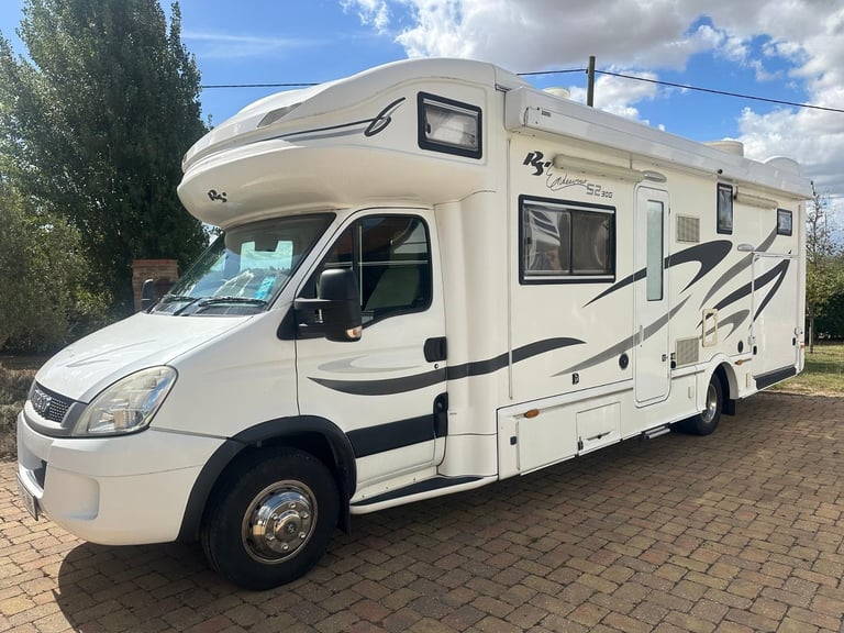 RS Motorhomes Endeavour SlideOut Motorhome Camper RV Ractruck