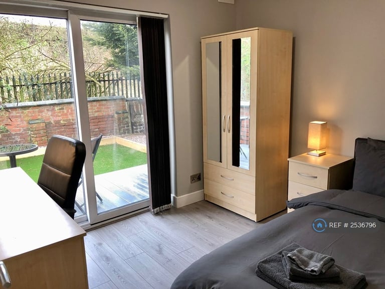 5 bedroom house in Kingsway, Coventry, CV2 (5 bed) (#2536796)
