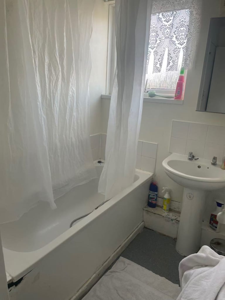 3 bedroom house to let