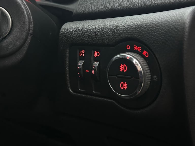 2014 Vauxhall Astra 1.6 16v SRi Auto Euro 5 5dr Petrol