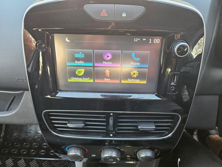 Renault, CLIO, Hatchback, 2018, Manual, 898 (cc), 5 doors