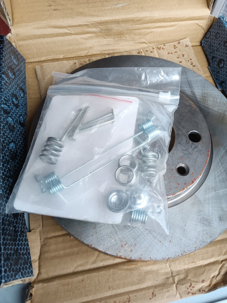 Peugeot 306 Brake discs x 2 