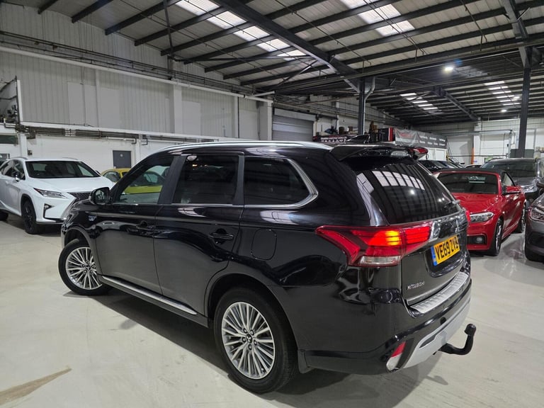 2019 Mitsubishi Outlander 2.4h TwinMotor 13.8kWh 4h CVT 4WD Euro 6 (s/s) 5dr ESTATE Petrol/Electr...