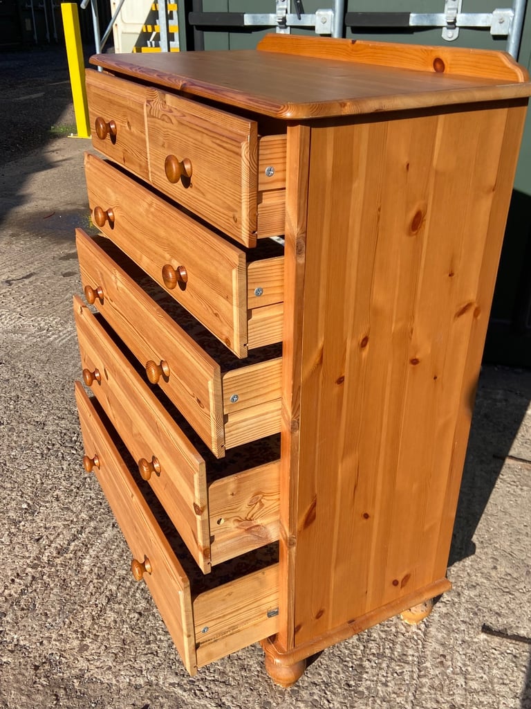 Pine chest of 4+2 drawer 