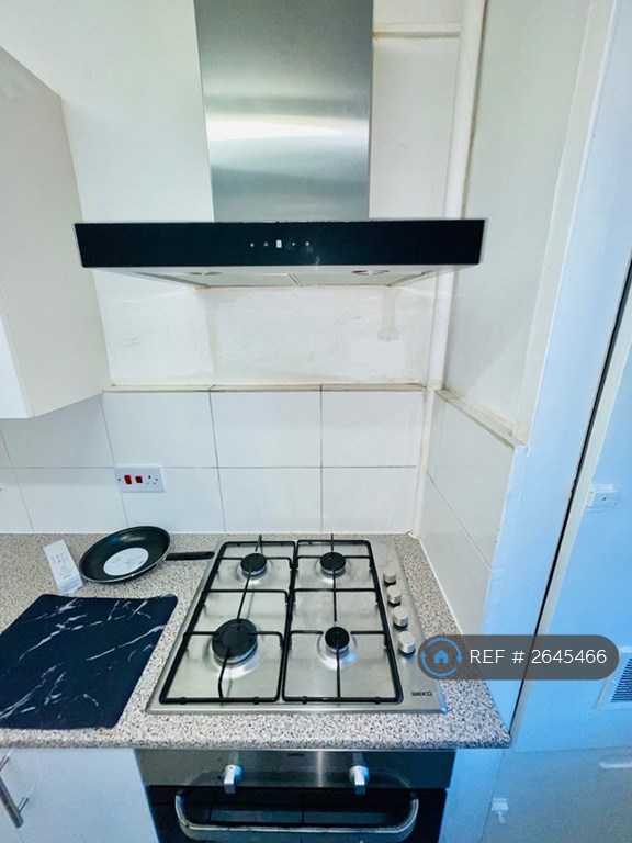 1 bedroom in Shere House, London, SE1 (#2645466)