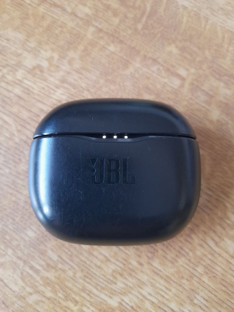 JBL Earbuds/Headphones.