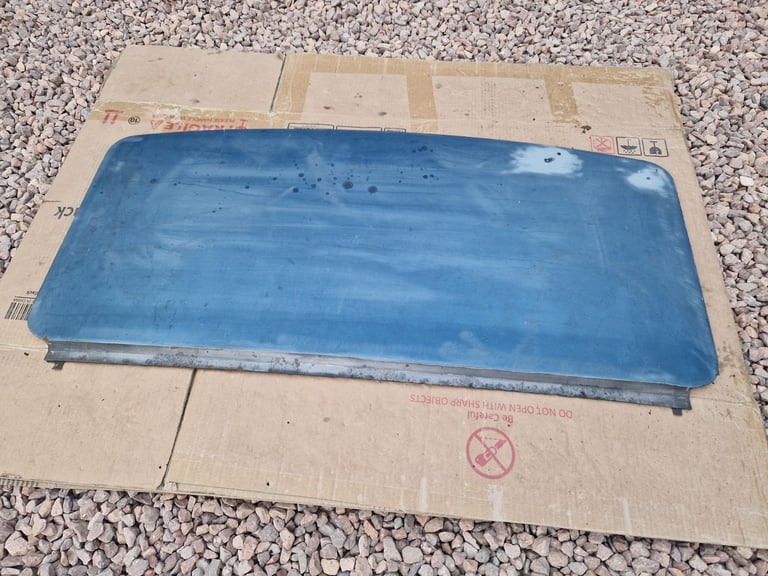 image for Rover SD1 1986 Sunroof panel