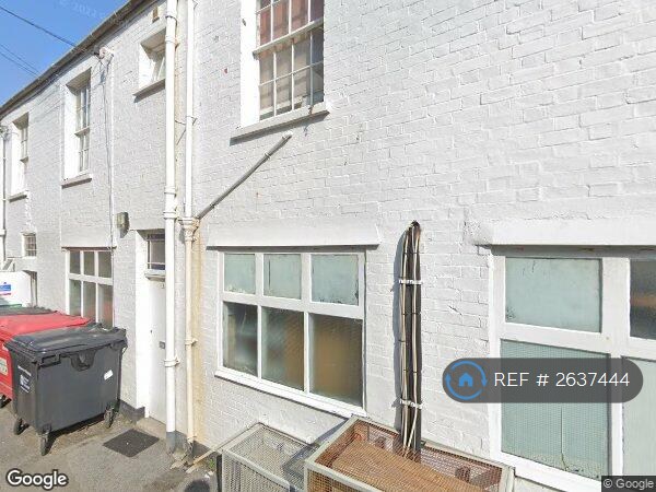 2 bedroom flat in Victoria Street, Burnham-On-Sea, TA8 (2 bed) (#2637444)