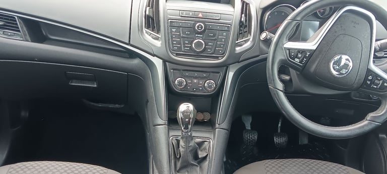 7 Seater Vauxhall Zafira Tourer 2.0
