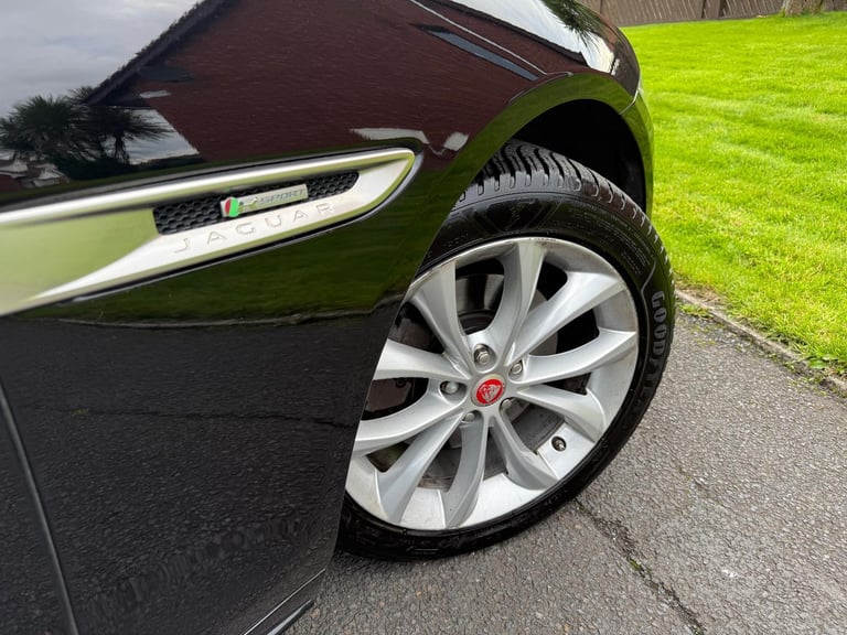 2020 Jaguar XF 2.0 DIESEL 180 BHP / R - SPORT EDTION / 8 SPEED AUTO 