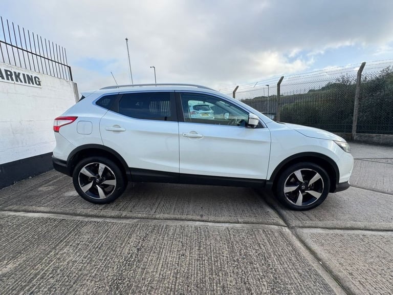 2015 15 NISSAN QASHQAI 1.6 DCI N-TEC+ SUV 5DR DIESEL XTRON 2WD EURO 6 (S/S) (130
