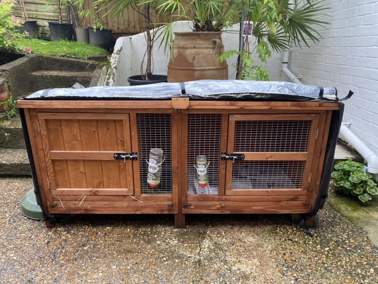 5ft Chartwell Single Hutch from Home and Roost