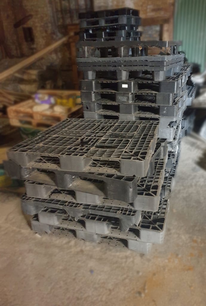 Plastic pallets 