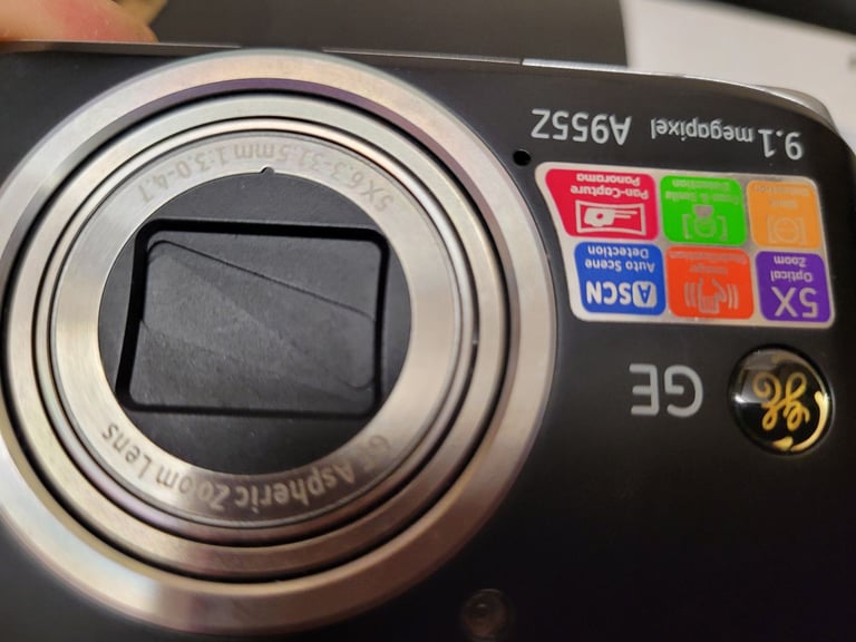 GE A955Z Digital Camera 