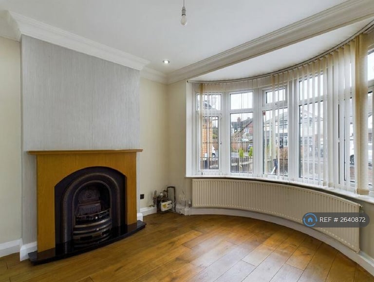 3 bedroom house in Newlands Drive, Birmingham, B62 (3 bed) (#2640872)