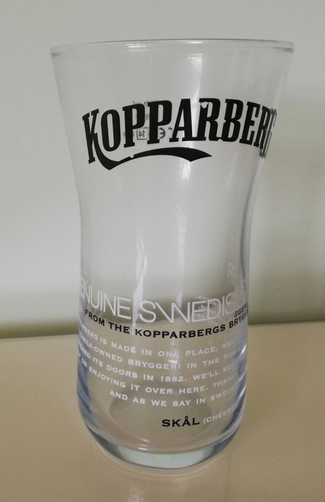 Assortment of 15 pint glasses