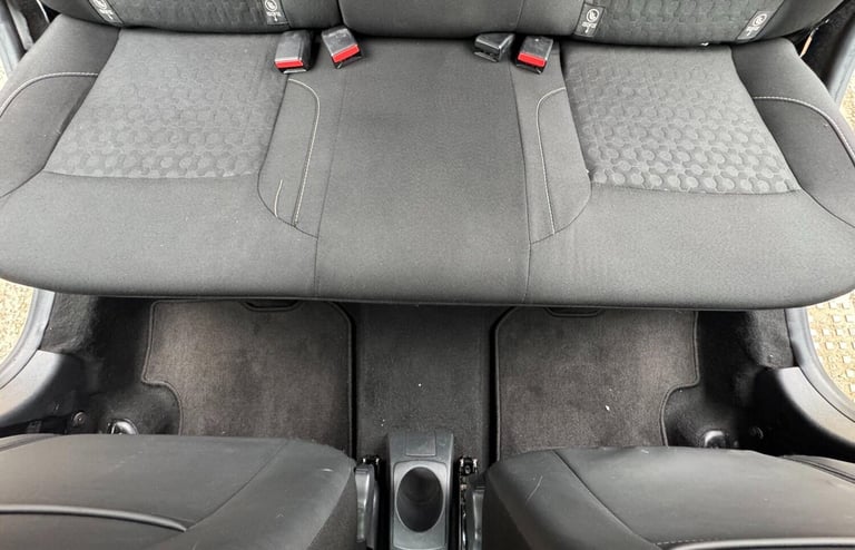 2015 Dacia Sandero 1.5 Dci Laureate Hatchback HATCHBACK Diesel Manual