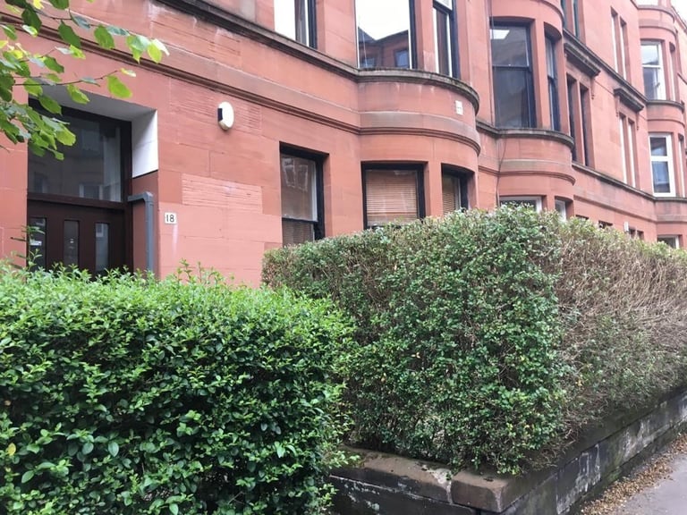 2-Bedroom Apartment in the Heart of Glasgow’s West End – Kelvinbridge