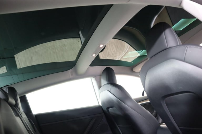 2021 Tesla Model 3 (Dual Motor) Long Range Auto 4WDE 4dr Saloon ELECTRIC Automatic
