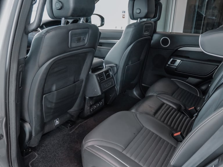 2021 Land Rover Discovery 3.0 D300 R-Dynamic HSE 5dr Auto ESTATE DIESEL Automatic