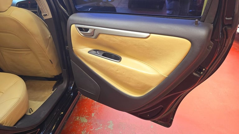 2005 Volvo V70 2.5 automatic 300bhp rare car  Petrol Automatic