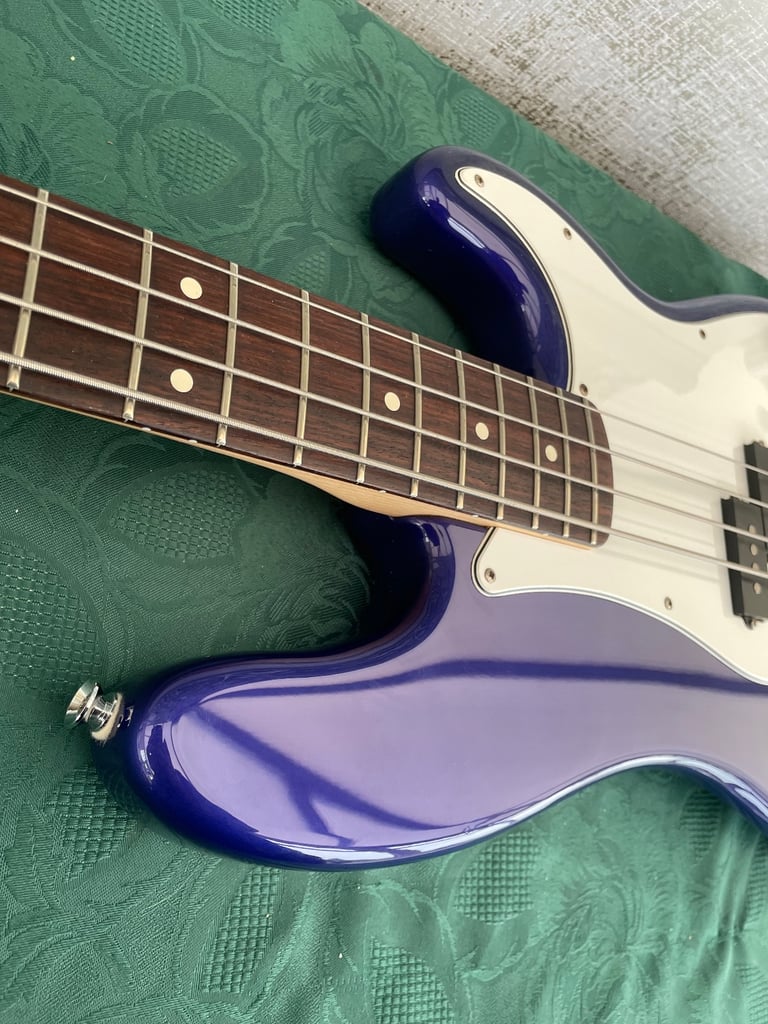 Fender mexican standard p bass precision rare colour