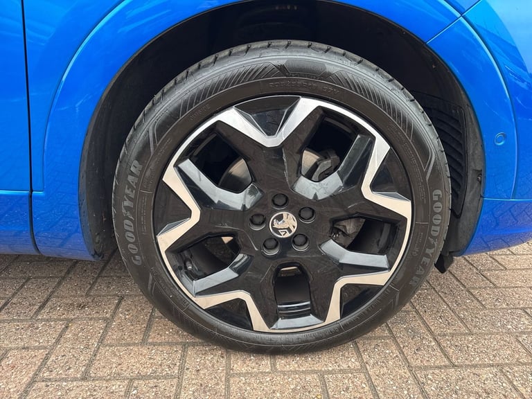 2023 Vauxhall Grandland Grandland 1.2 Turbo 130ps Ultimate Hatchback Petrol Manual