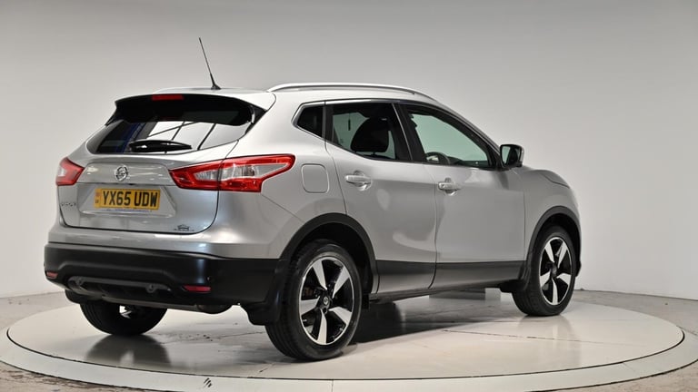 2015 Nissan Qashqai 1.6 dCi n-tec+ XTRON 2WD Euro 6 (s/s) 5dr HATCHBACK Diesel Automatic