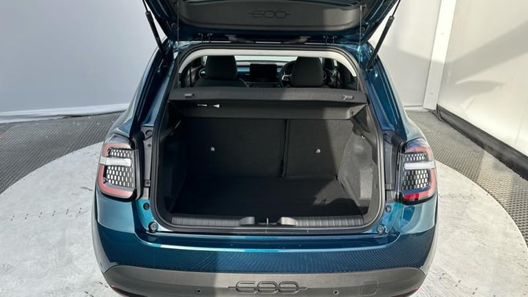 2025 Fiat 600 1.2 MHEV SUV 5dr Petrol Hybrid e-DCT Euro 6 (s/s) (100 ps) Automatic Hatchback Hybr...