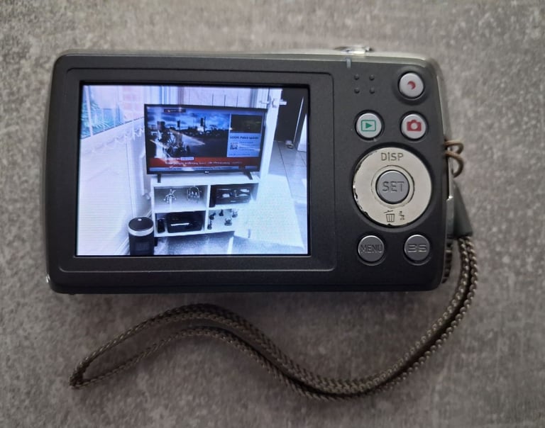 Casio Digital Camera Exilim EX-Z35 12.1MP Black C/W Case, Charger, Cards + More