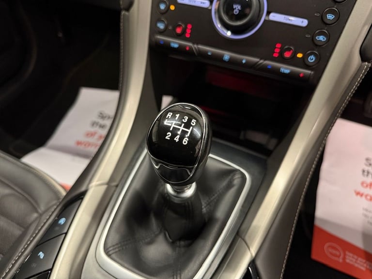 2018 Ford Mondeo 2.0 TDCi Duratorq Vignale Hatchback 5dr Diesel Manual Euro 6 (s/s) (150 ps) Hatc...