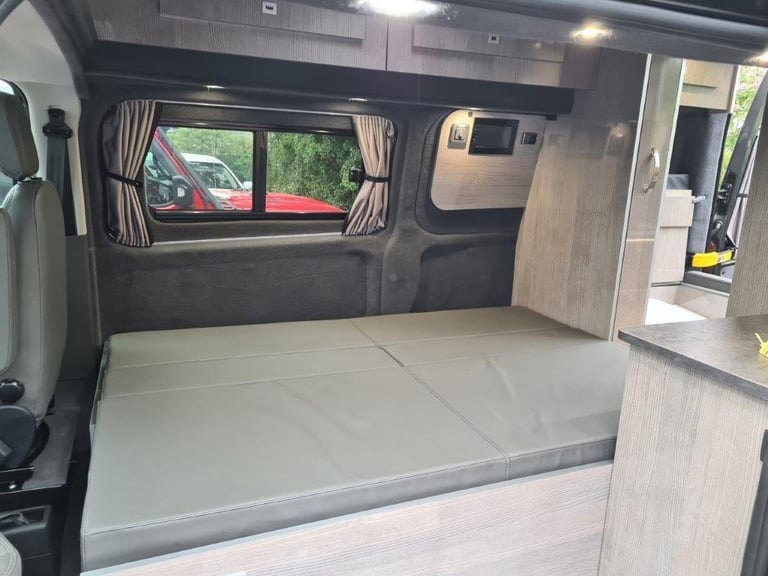 Wellhouse Maxus D7 LWB High Top
