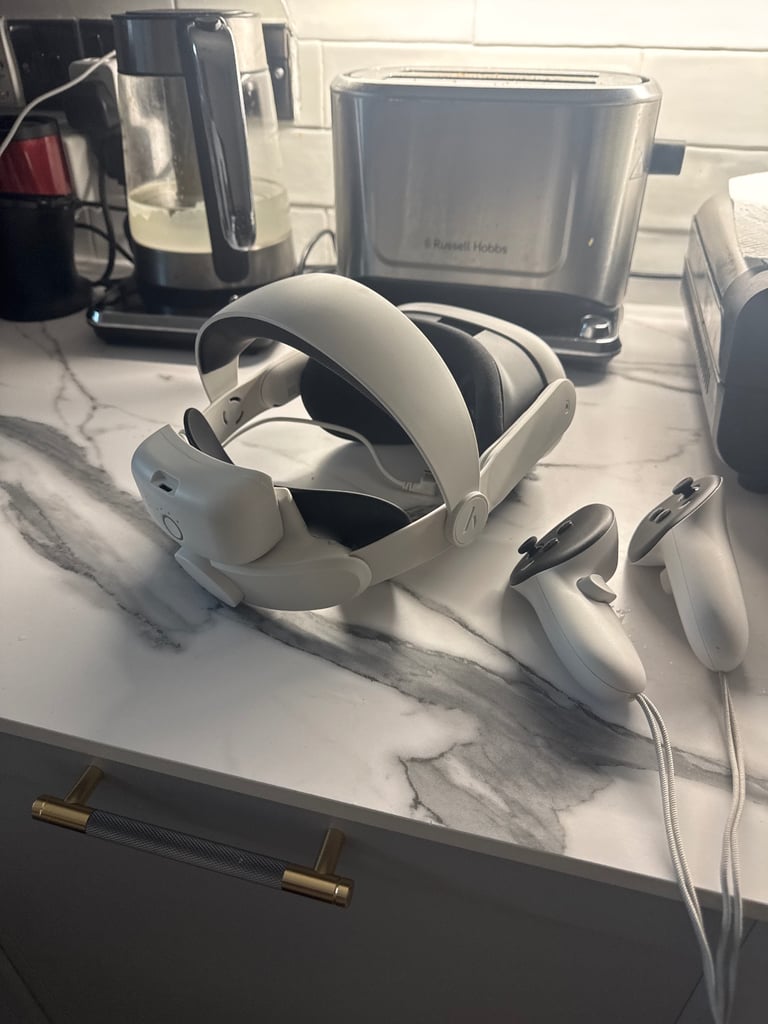 Meta Quest 3 512GB All-In-One Mixed Reality Headset
